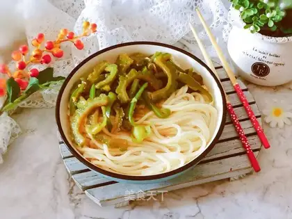 Cream pepper noodles