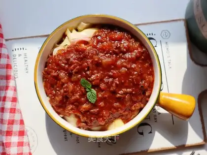 Tomato beef noodles