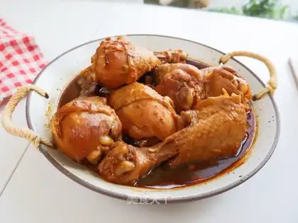 Chicken leg with sauce