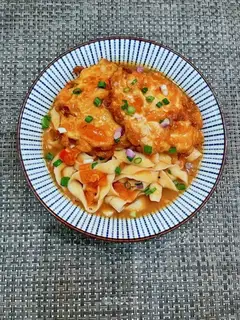 I've got a bag of egg tomato noodles