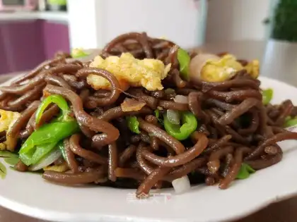 Cream pepper onion fried potato noodles