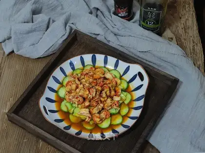 Crawfish cucumbers