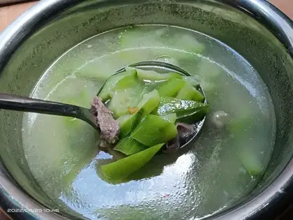 Skinny melon soup
