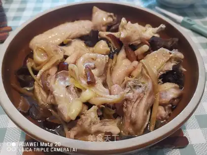 Gold needles, steamed chickens