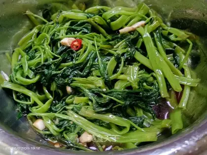 Garlic cabbage