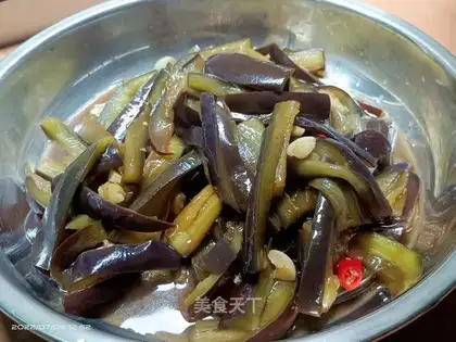 Garlic eggplant