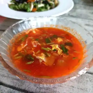 Pork tomato egg soup