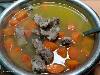 Carrot gravy soup