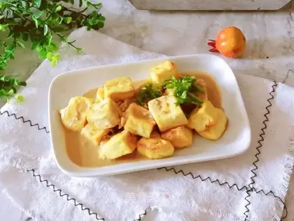 Sesame sauce and tofu
