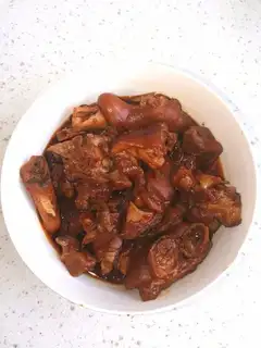 Hot pig hoof