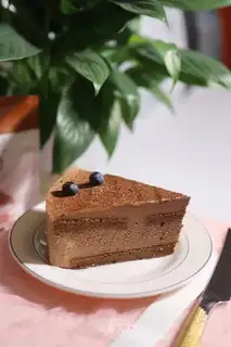 Chocolate mousse cake