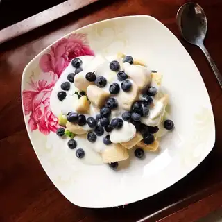Blueberry banana yogurt