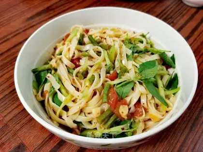 Garlic noodles
