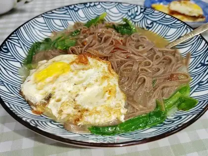 Hot soy noodle