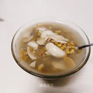 Lily green bean soup