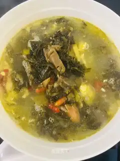 Sour-cracker omelet soup