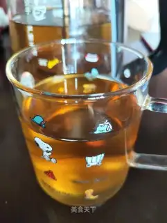 He's got a red tea