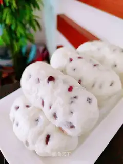 Milk and red bean roll
