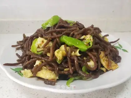 Pyramid eggs, crotch noodles