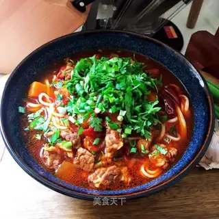 Homemade tomato beef noodles