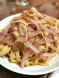 A thousand onions