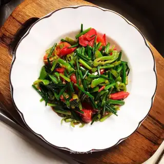 The pepper sauce