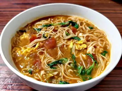 Tomato egg shaving noodles