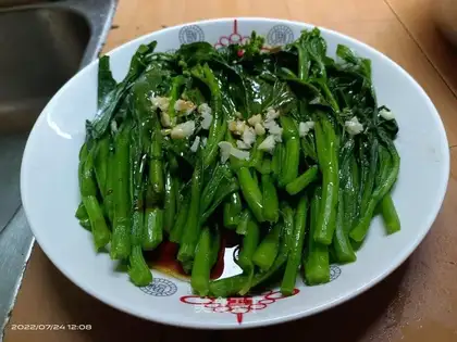 Garlic cabbage