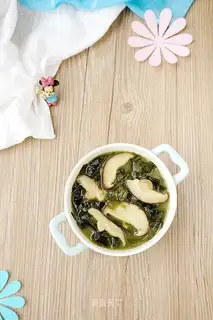 Soup of mushrooms