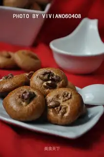 Walnut and bean paste crisp