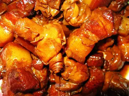 Grilled pork with white leaf knots