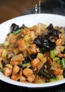stir-fried four diced fungus