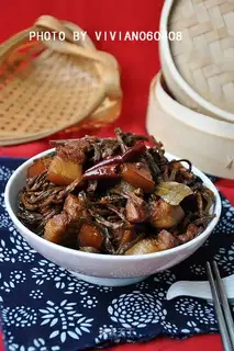 Roasted pork with dried beans