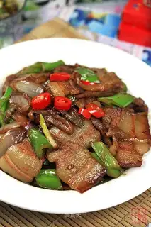 stir-fried pork with pickled mustard and pepper