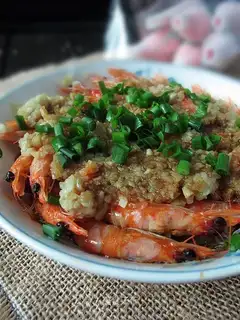 Steamed shrimp with garlic and vermicelli