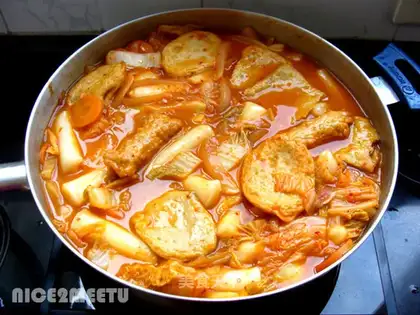 stir-fried spicy rice cake