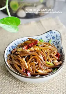 stir-fried pickled vegetables with shredded pork