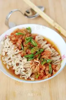 Steamed mushroom with kimchi