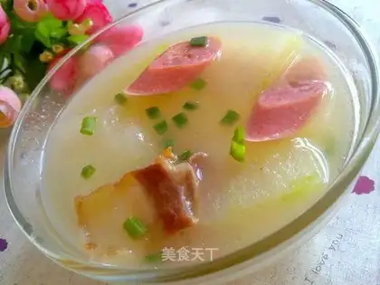 Pork ham and white gourd soup