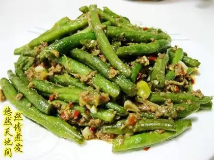 stir-fried beans with garlic flavor