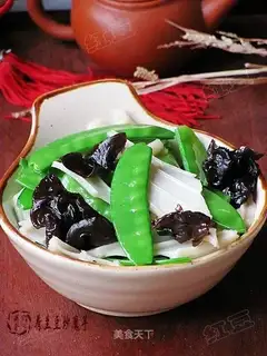 stir-fried konjac with lotus beans