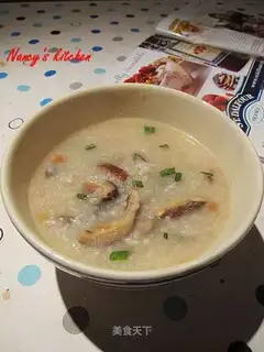 Shredded pork porridge with mushroom