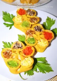 Corn and plum blossom steamed dumplings