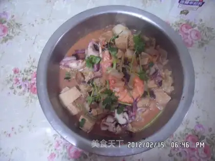 Chinese cabbage and seafood chowder