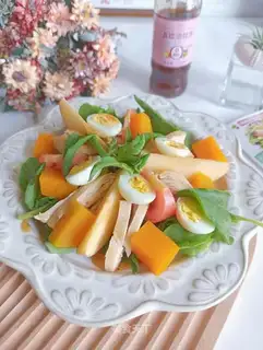 Chicken gravy salad
