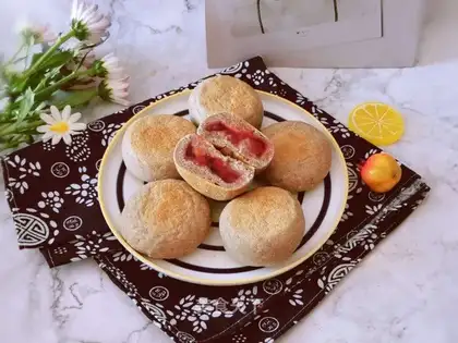 Strawberry jam cobbler