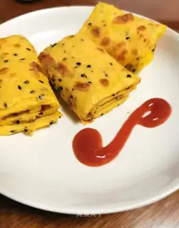 Egg sesame cake