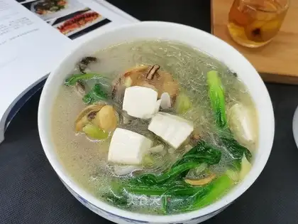 Soybean fan mussels soup