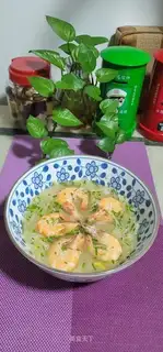 Shrimp radish soup