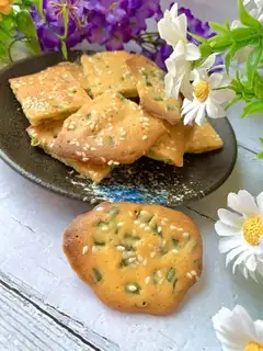 Onion egg cookies